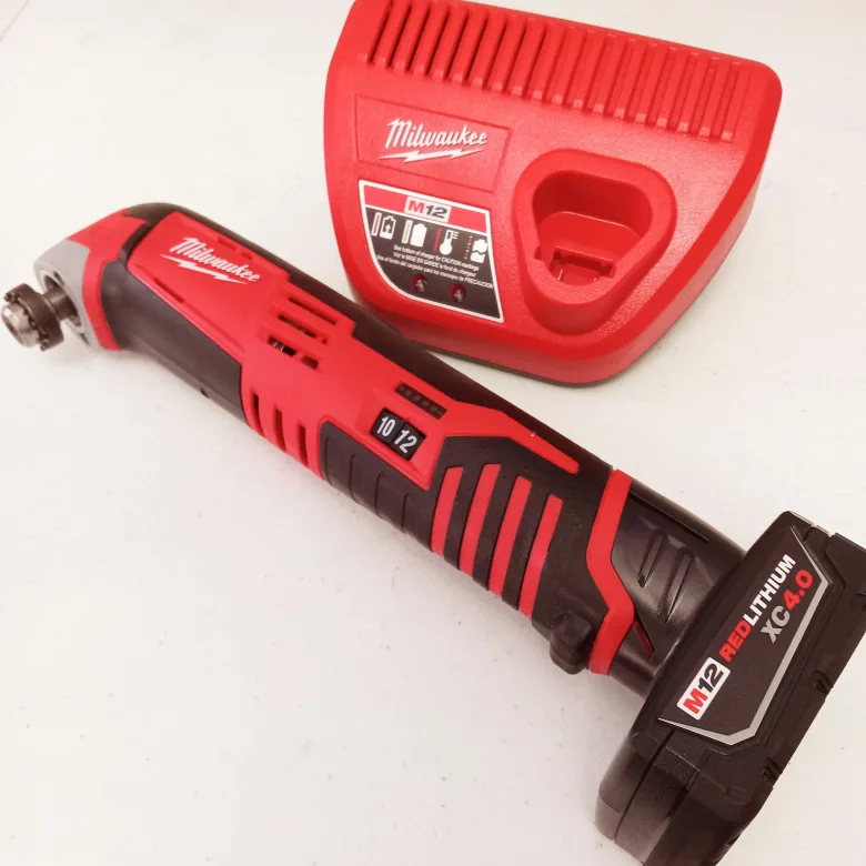 M12 Milwaukee Oscillating Multi-tool Combo Kit image indicator(4)