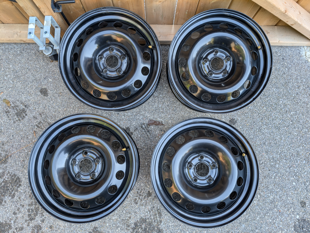 Set of 4 RSSW X43657 Winter Steel Rims 16"