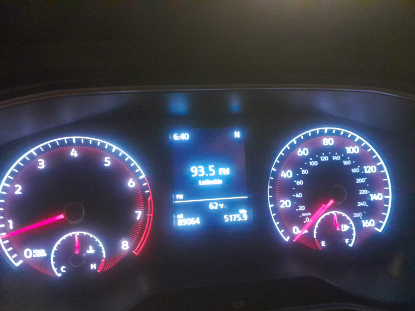 Volkswagen Jetta - Sedan  89000 k .. 2020