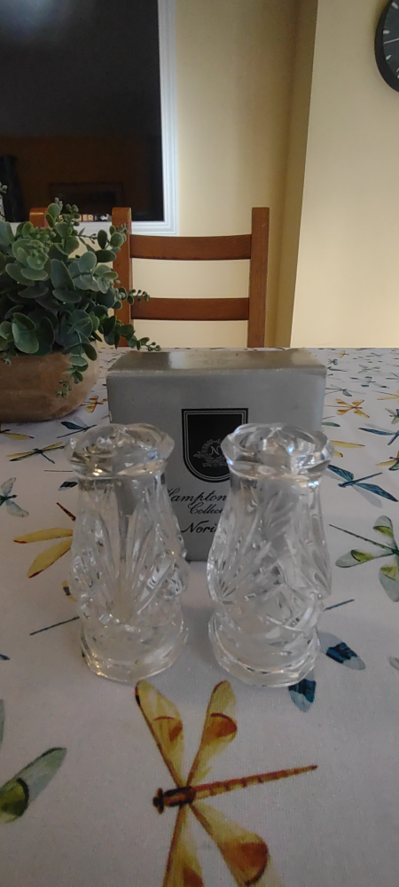 Noritake Hampton Hall Crystal Salt & Pepper Shakers - photo 5