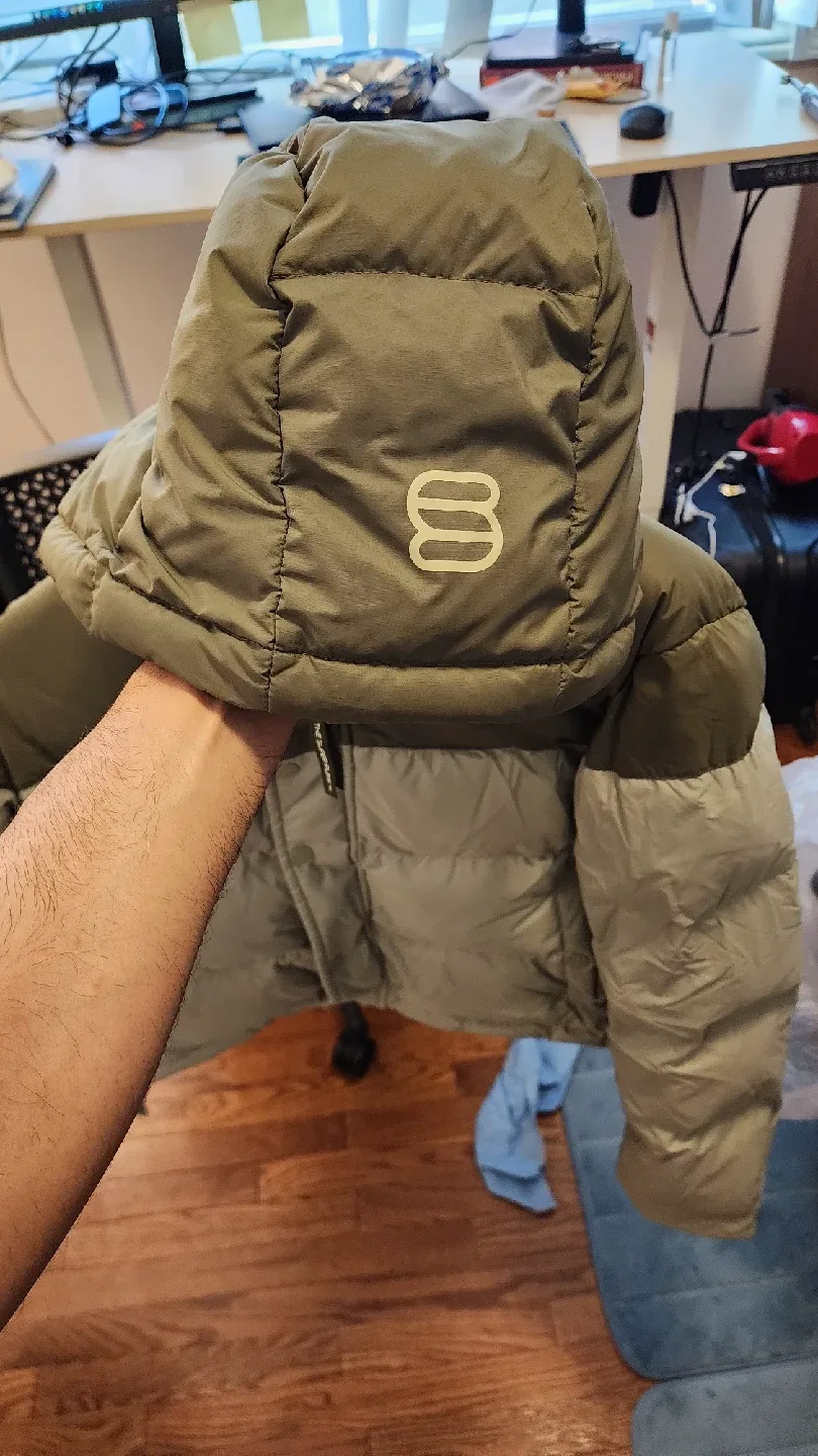 Aritzia Super Puff Two-Tone Jacket - XS image indicator(3)