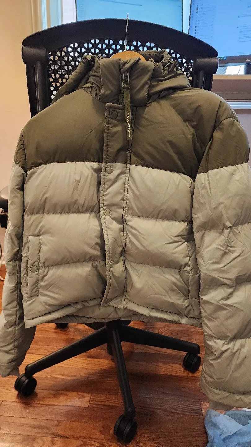 Aritzia Super Puff Two-Tone Jacket - XS image indicator(4)