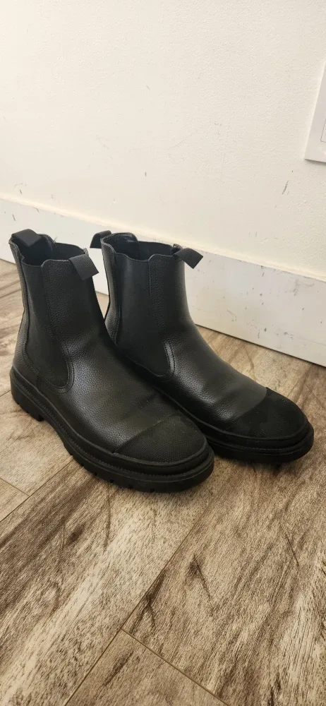 BP. Black Chelsea Boots image indicator(4)