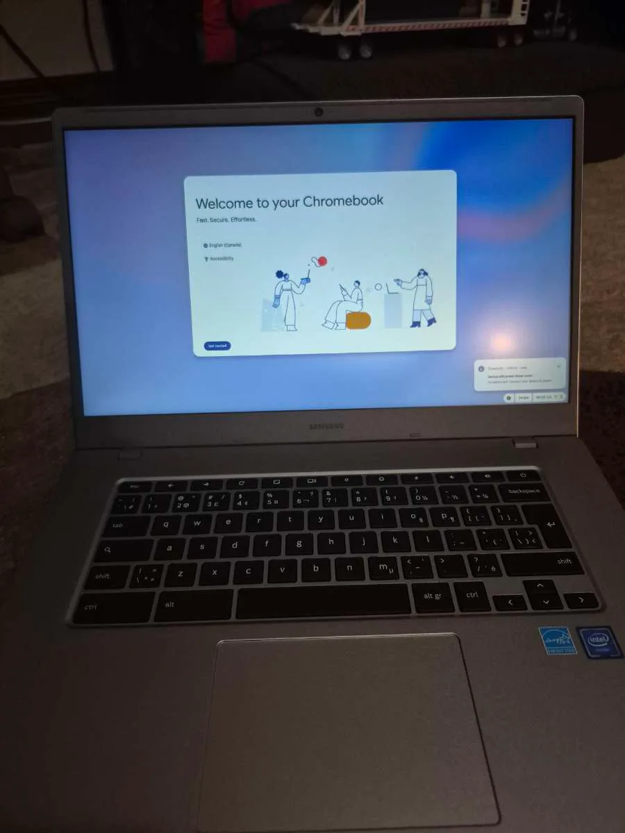 Samsung Chromebook 4GB/32GB image indicator(2)