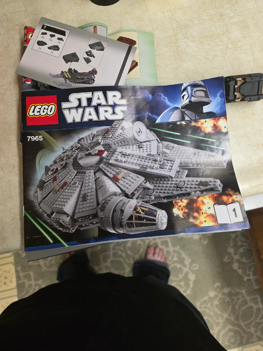 LEGO Star Wars Millennium Falcon 7965 image indicator(2)