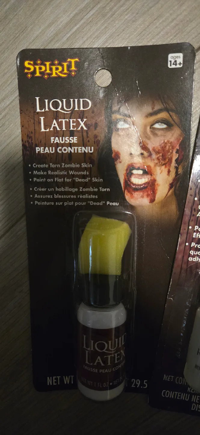 🥕 Spirit Halloween Liquid Latex & Gum Adhesive Kit image indicator(2)