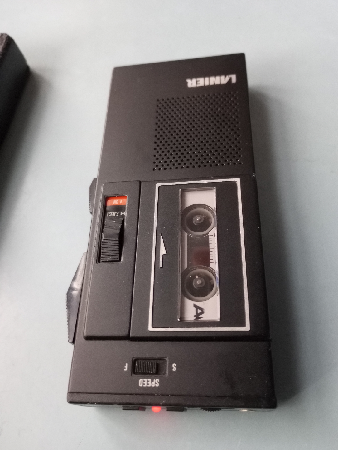 Lanier Micro Cassette Recorder Dictator P-124 - photo 5