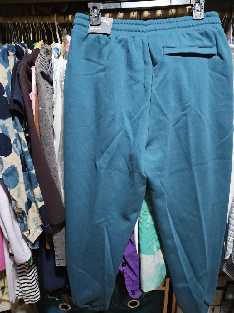 Puma Relaxed Fit Fleece Sweatpants - Size M - photo 2