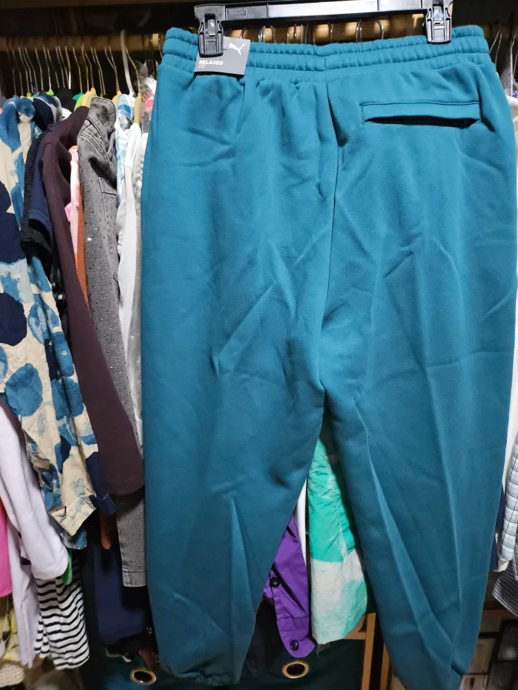 Puma Relaxed Fit Fleece Sweatpants - Size M image indicator(2)