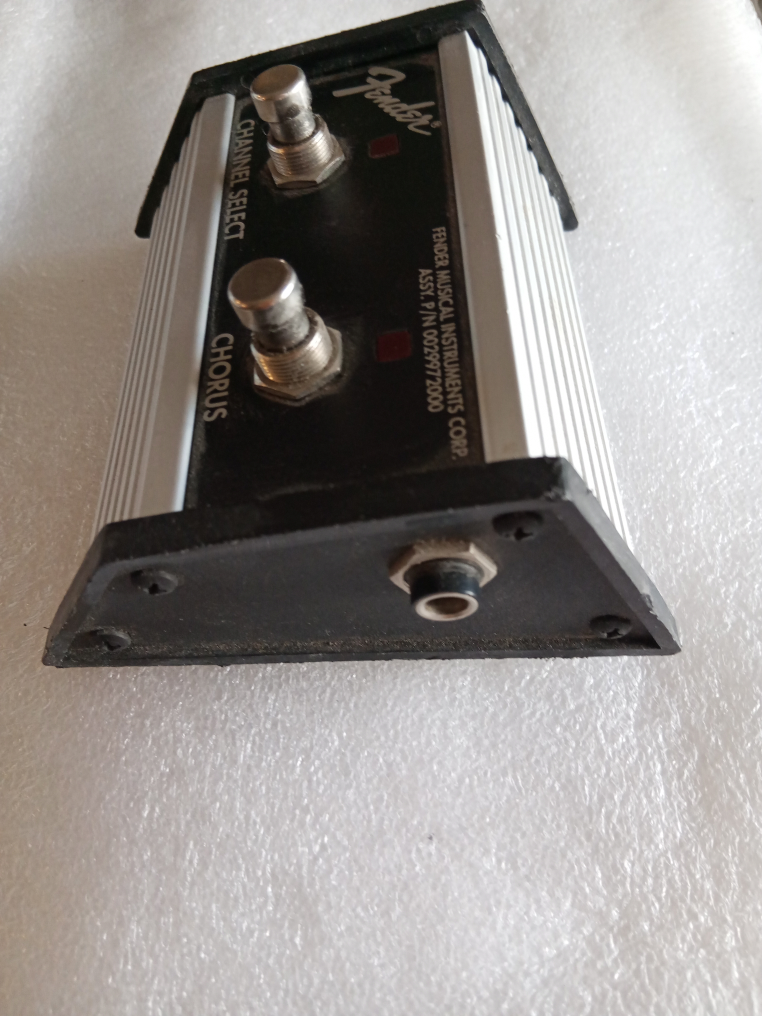 Fender Chorus/Channel Select Footswitch - photo 2