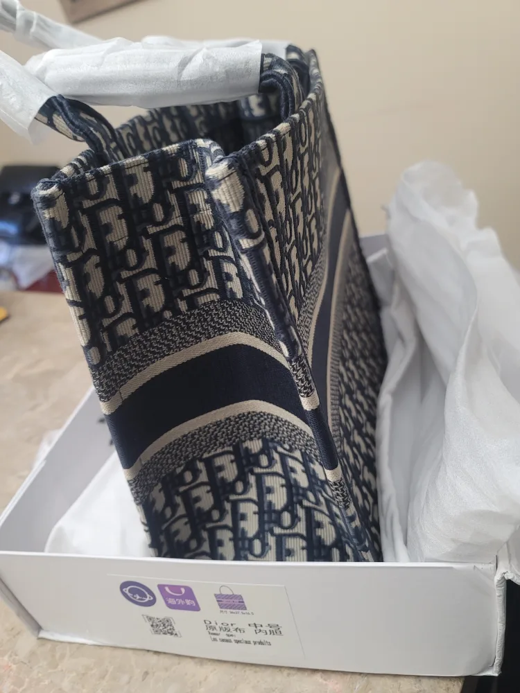 New Christian Dior Book Tote Bag image indicator(3)