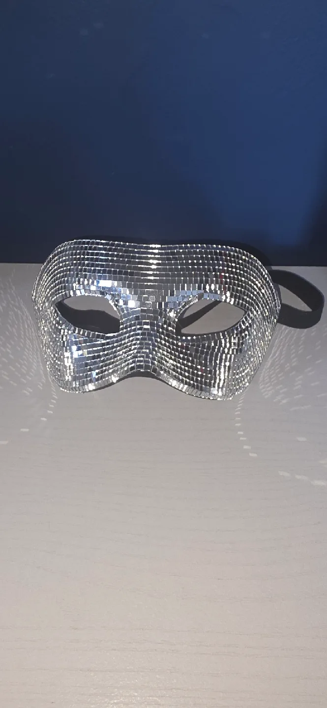 Couples Masquerade Masks - Silver image indicator(2)
