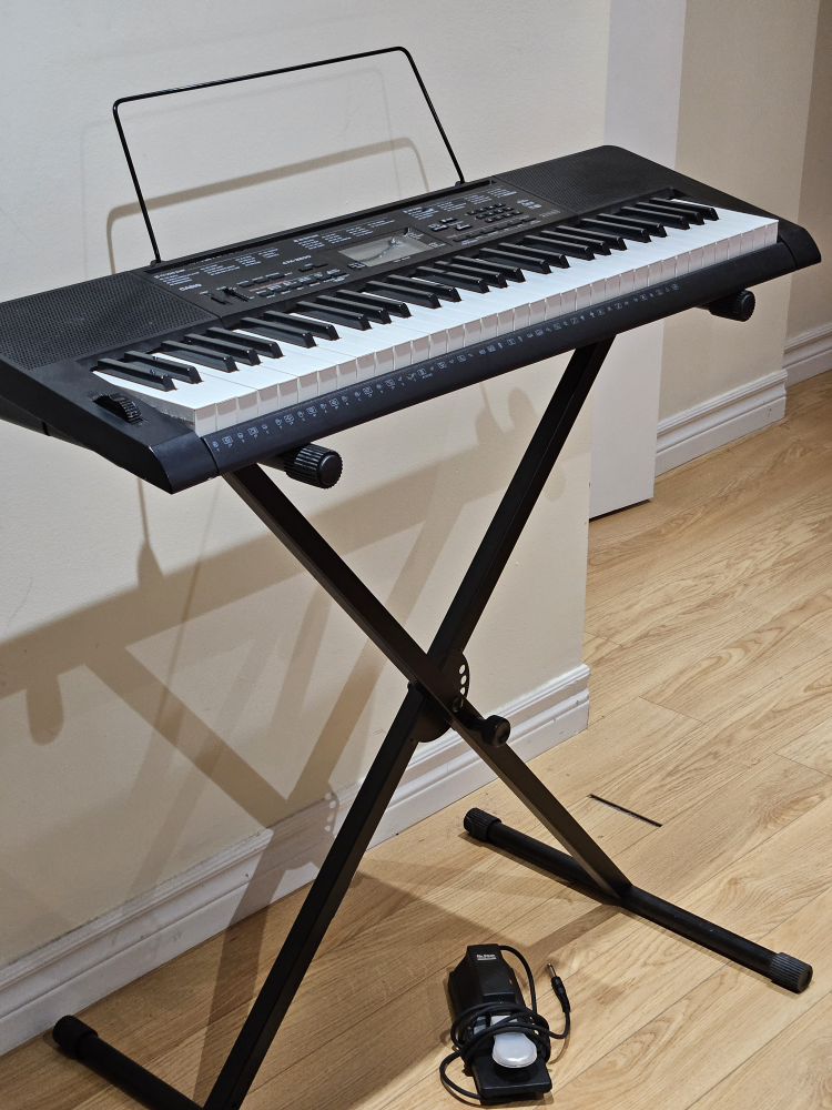 Casio CTK-3200 Keyboard with Stand & Pedal