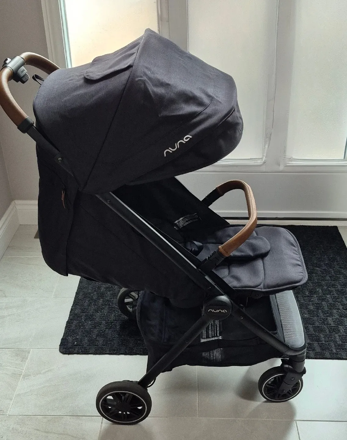 Nuna TRVL Stroller - Caviar image indicator(2)