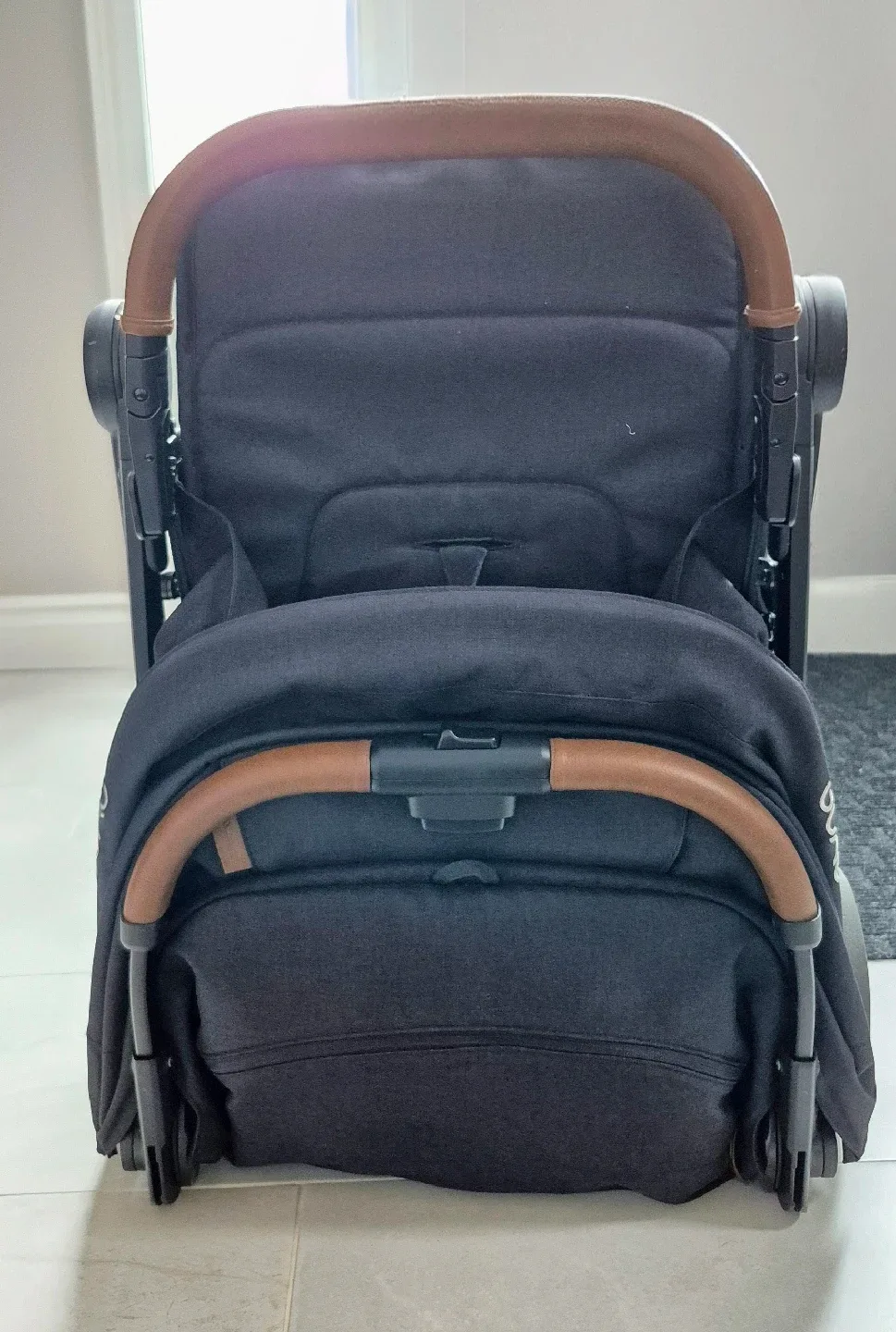 Nuna TRVL Stroller - Caviar image indicator(5)