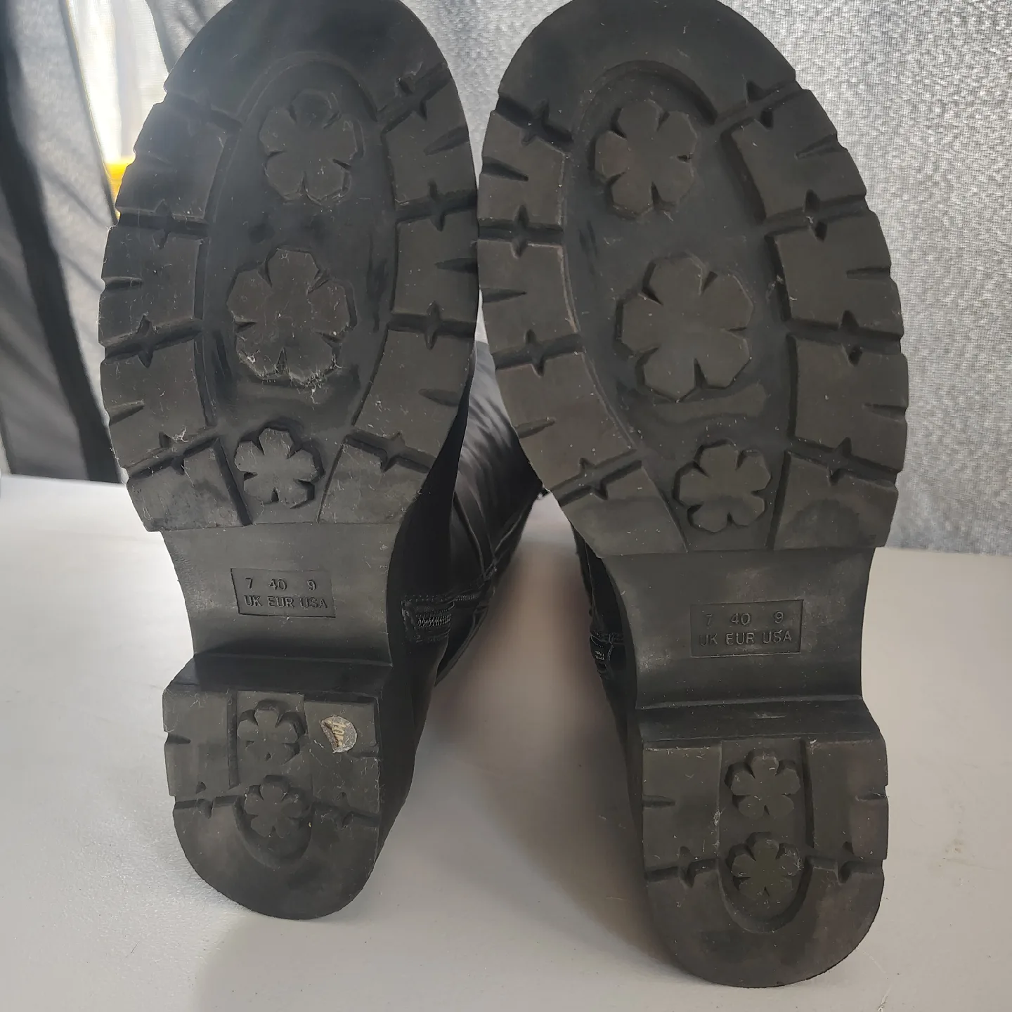 Black Knee High Boots - Size 9 by Primark image indicator(2)