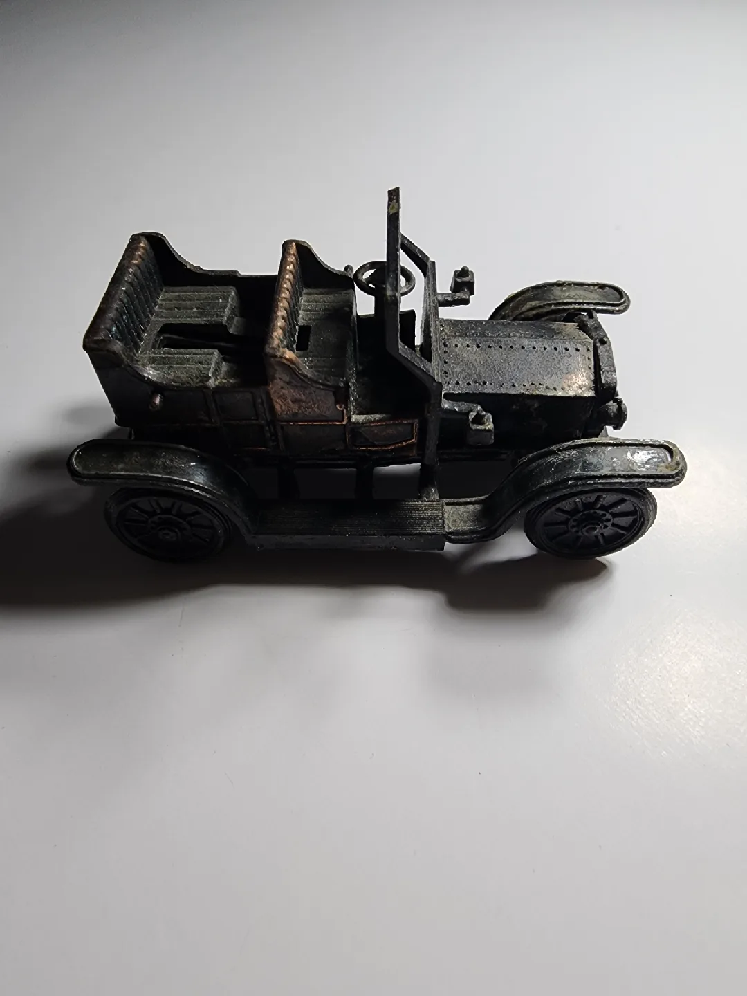 Vintage Antique Car Model image indicator(5)