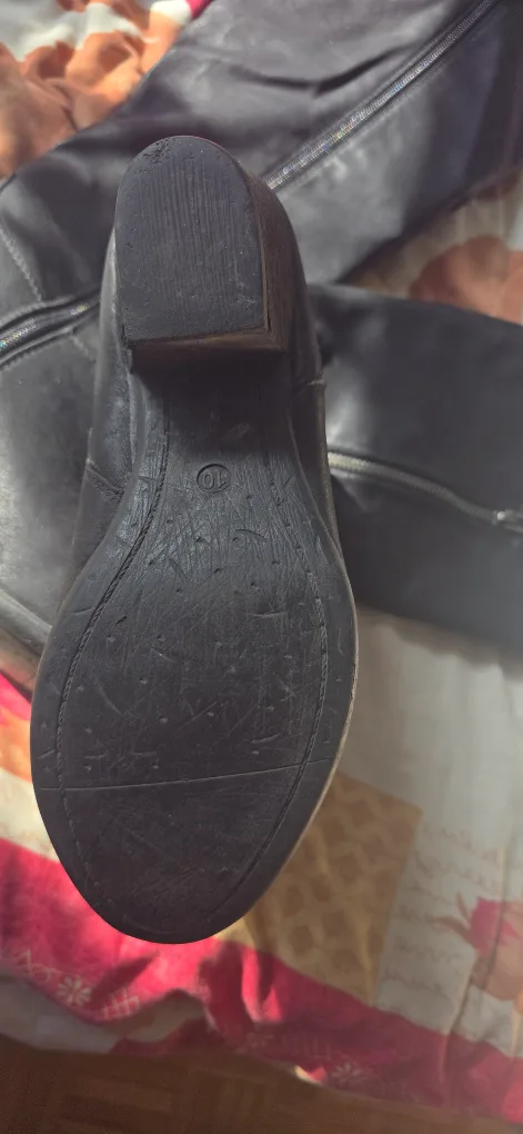 Black Knee High Boots - Size 10 image indicator(2)