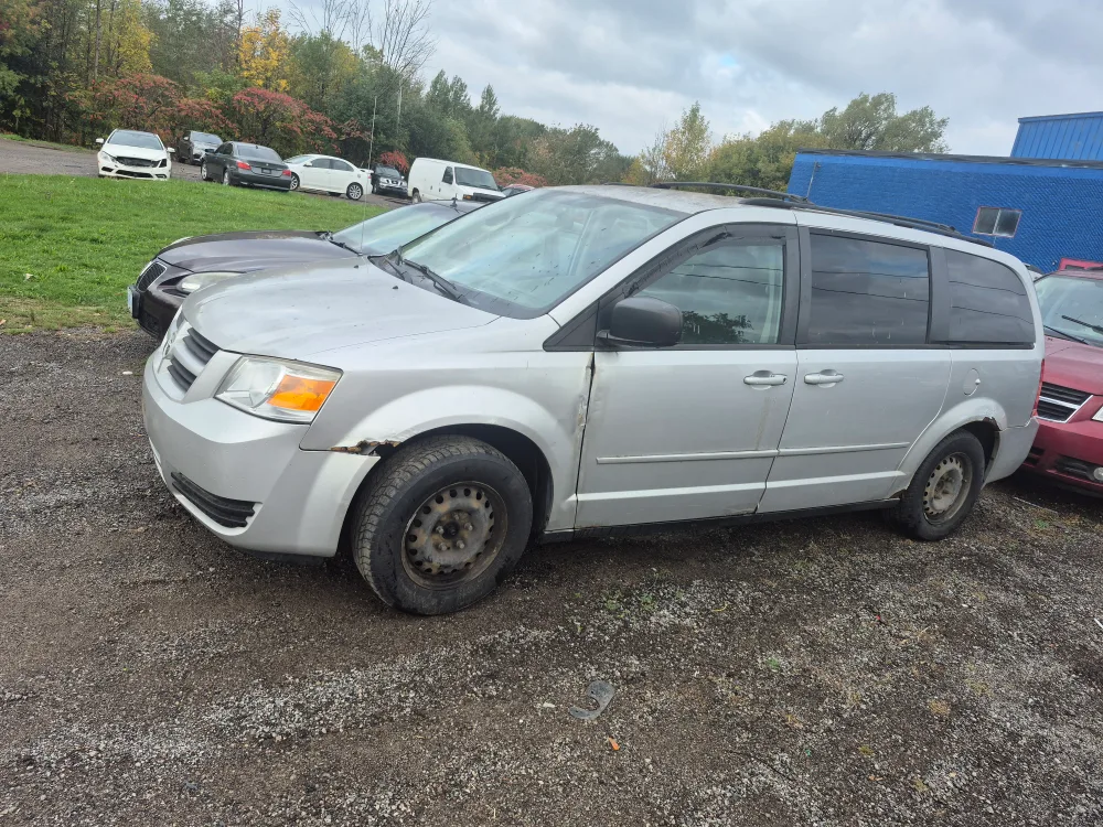 Dodge Grand Caravan - Needs Some TLC image indicator(2)