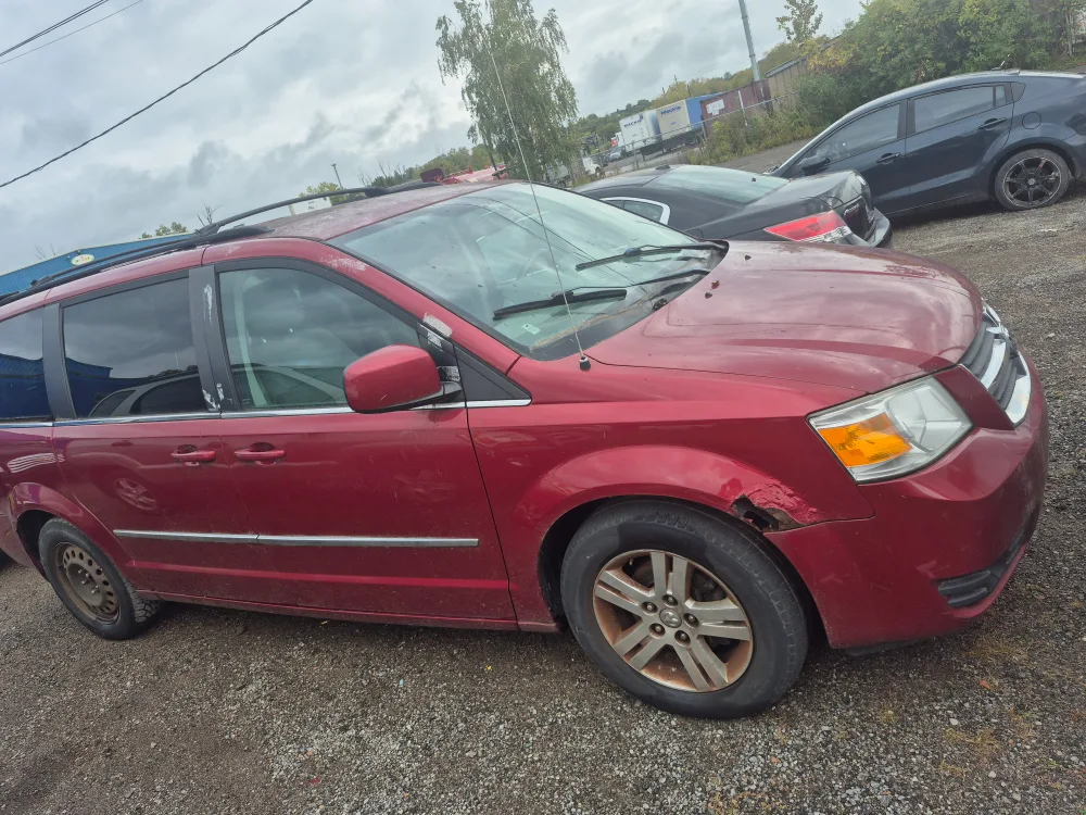 Dodge Grand Caravan - Needs Some TLC image indicator(4)