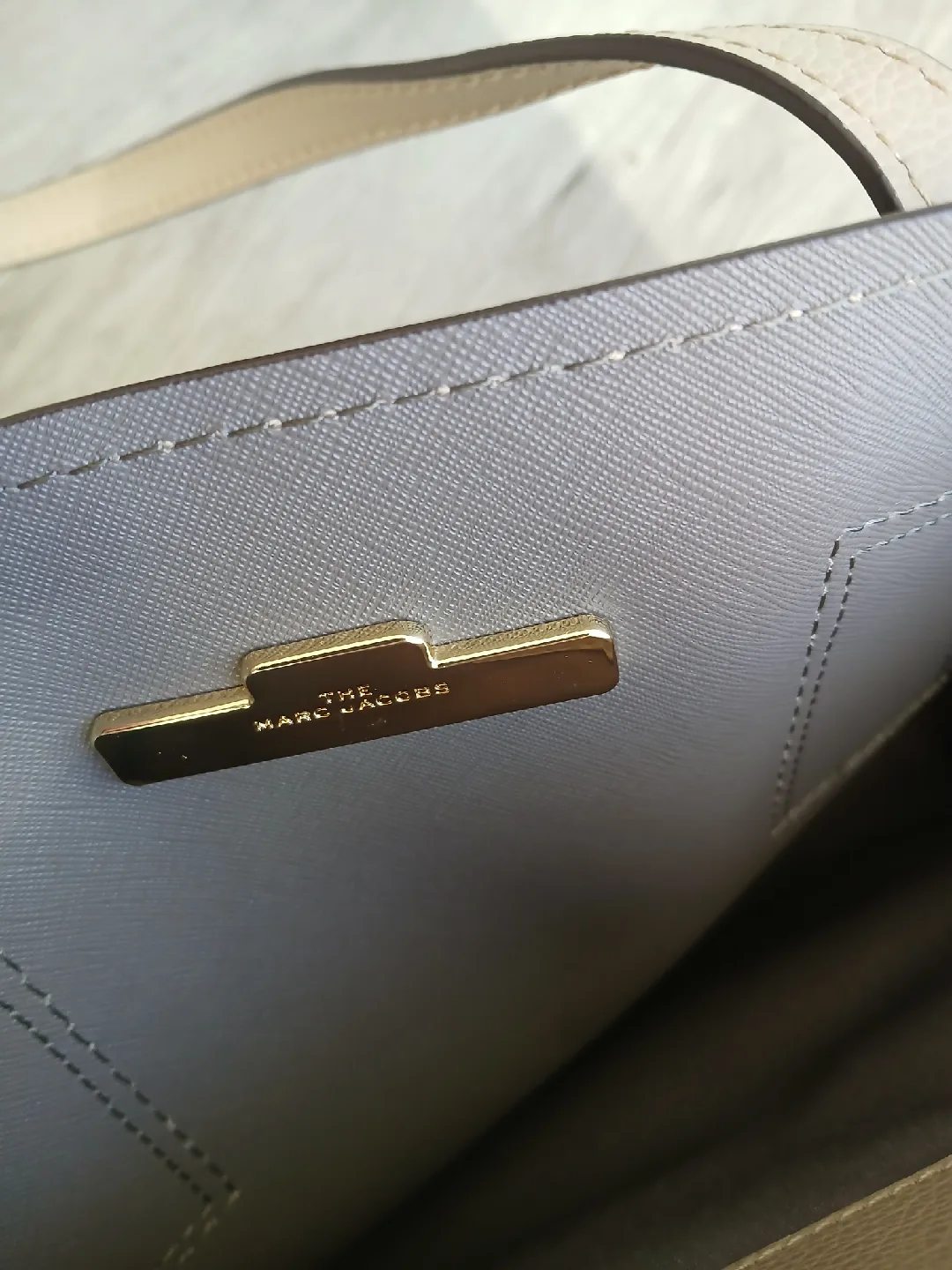 Marc Jacobs beige leather "the editor" tote bag image indicator(9)