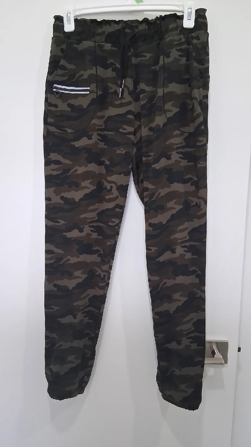 Camo Print Jogger Pants - Size M thumbnail