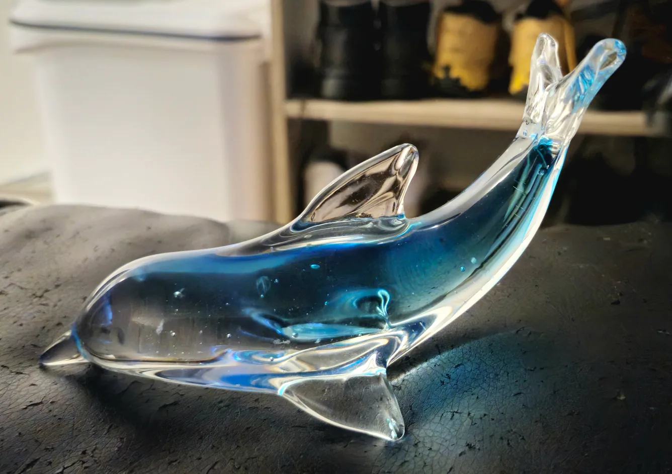 Glass Dolphins image indicator(4)