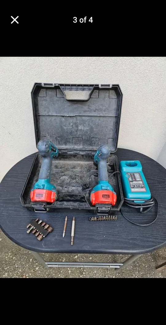 Makita Cordless Drill Set with Case image indicator(3)