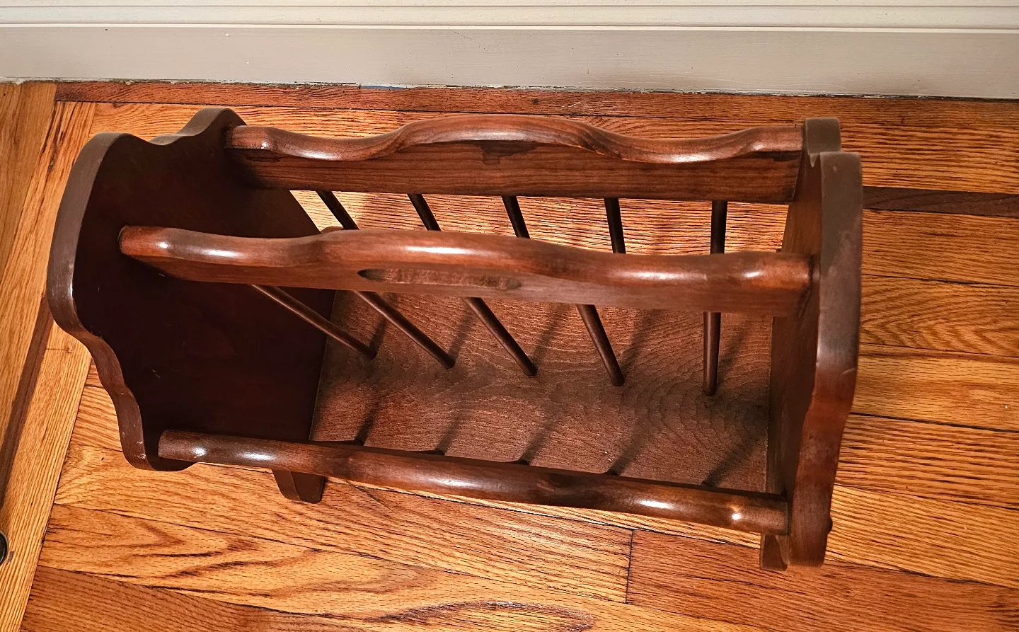 Vintage Wooden Magazine Rack image indicator(2)