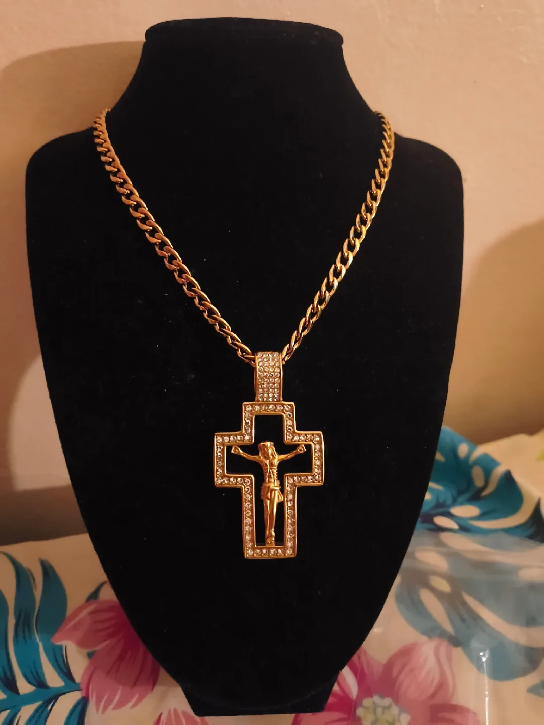 Gold Jesus Piece Pendant Necklace image indicator(2)