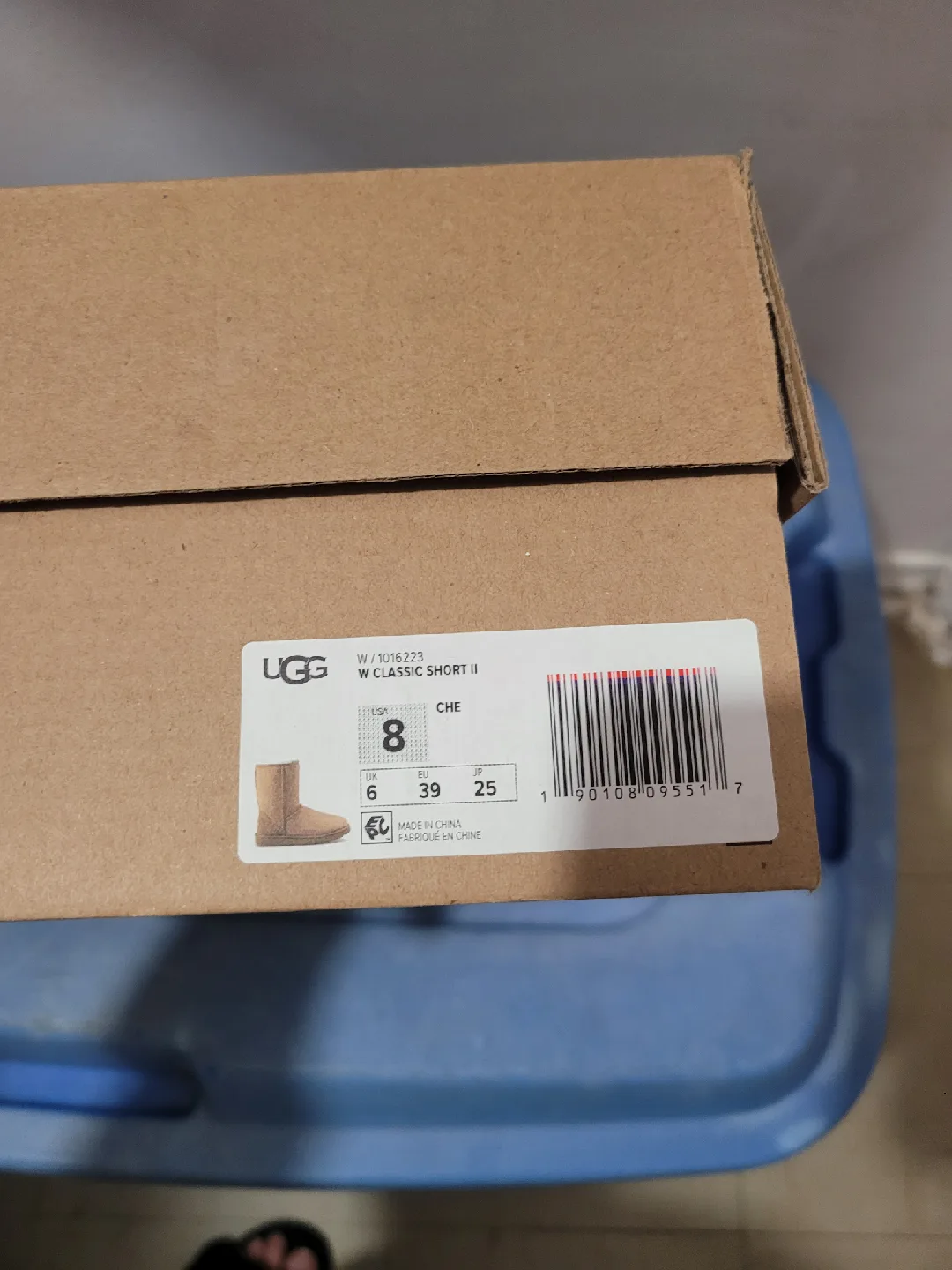 UGG W Classic Short II - Size 8 image indicator(4)