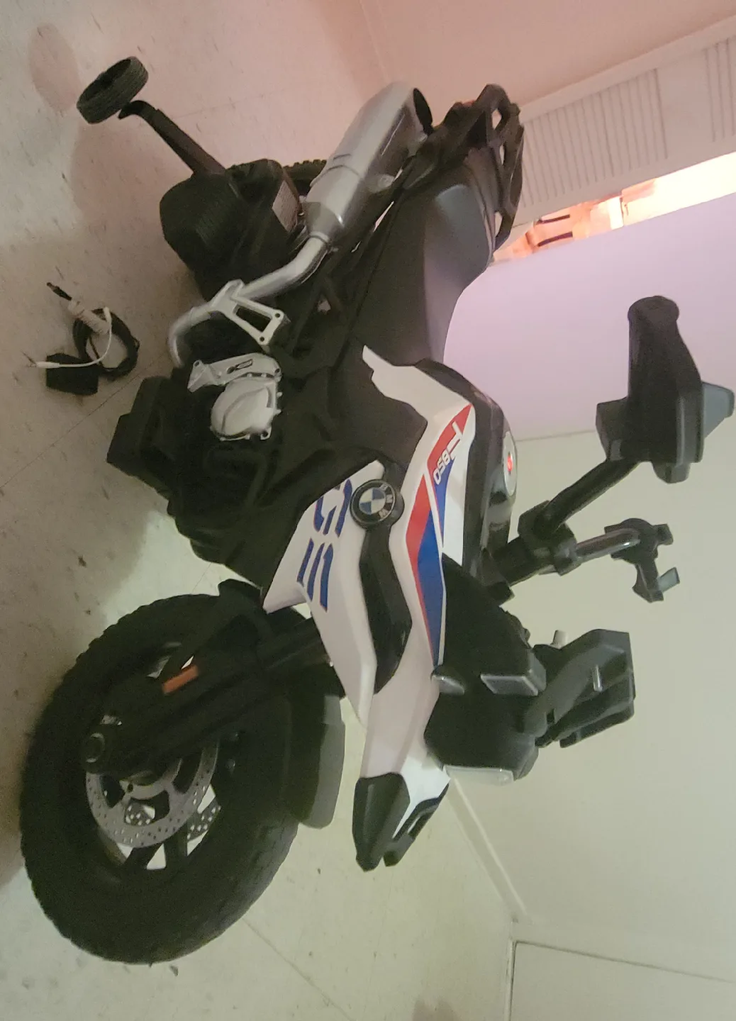 Kids Ride-On Motorcycle image indicator(3)