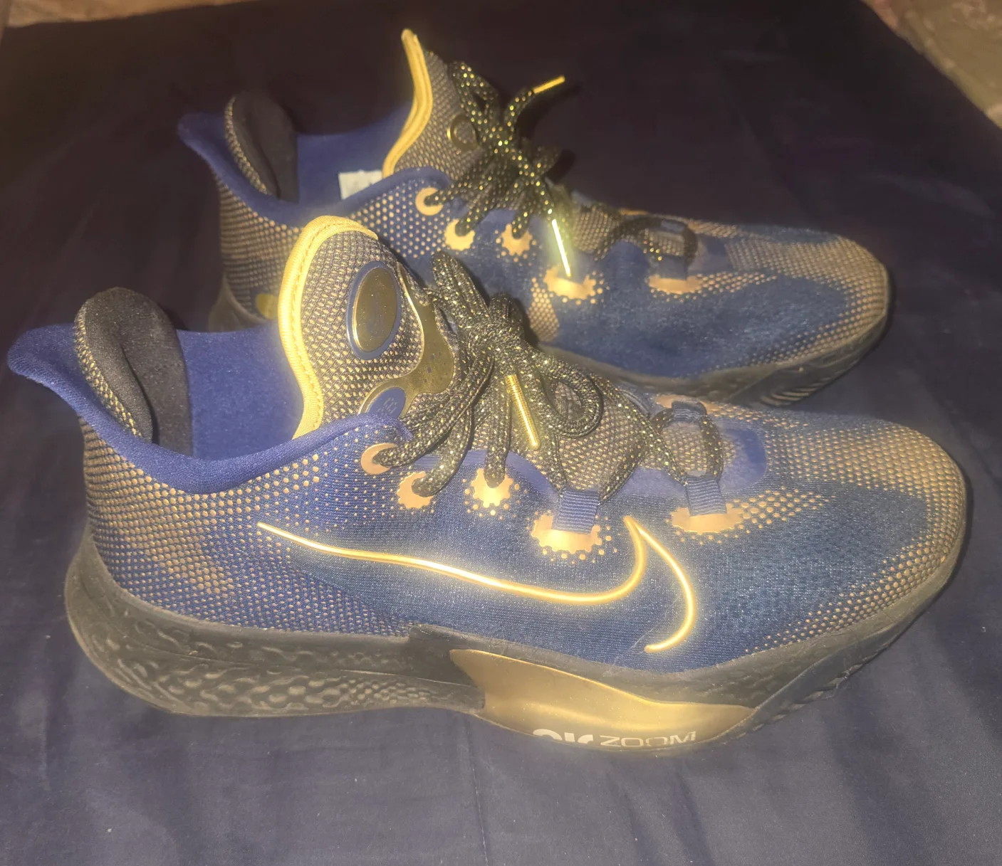 Nike Air Zoom G.T. Cut 2 Shoes - US Size 11 image indicator(2)