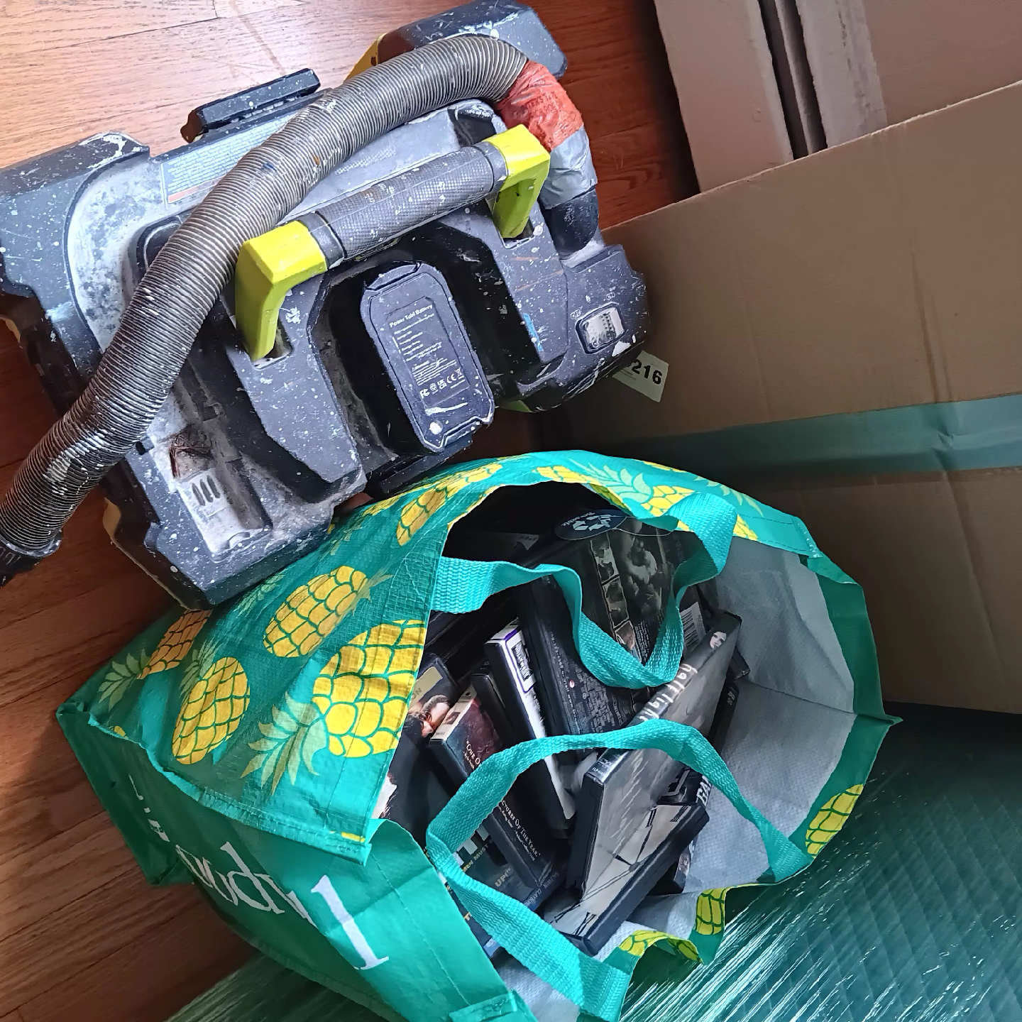 Ryobi ONE+ 18V Cordless Wet/Dry Vacuum - photo 2