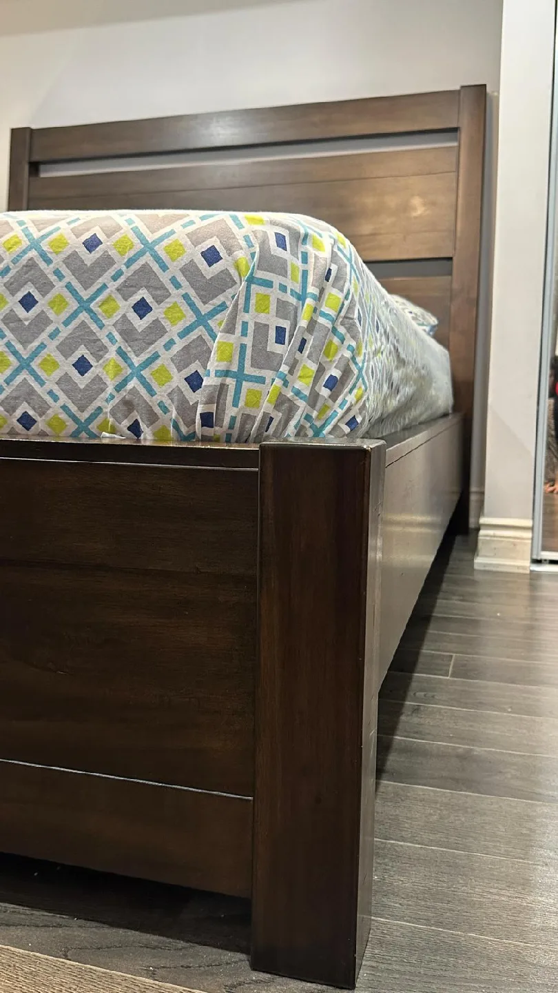 Queen Size Wooden Bed Frame image indicator(2)