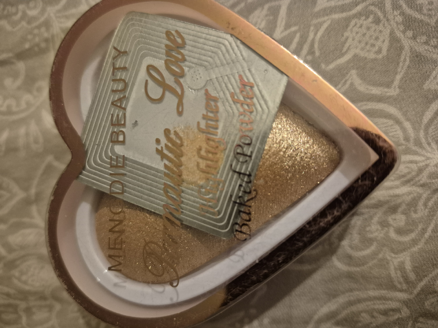 Menodie Beauty Romantic Love Highlighter