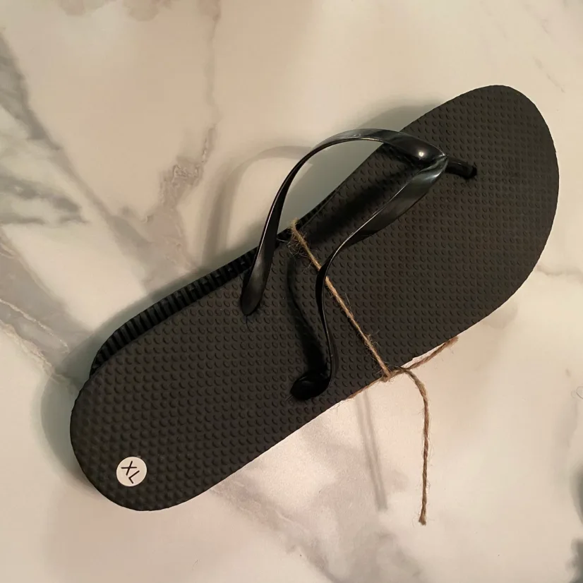 NWT Flip Flop - Unisex, Size XL image indicator(3)