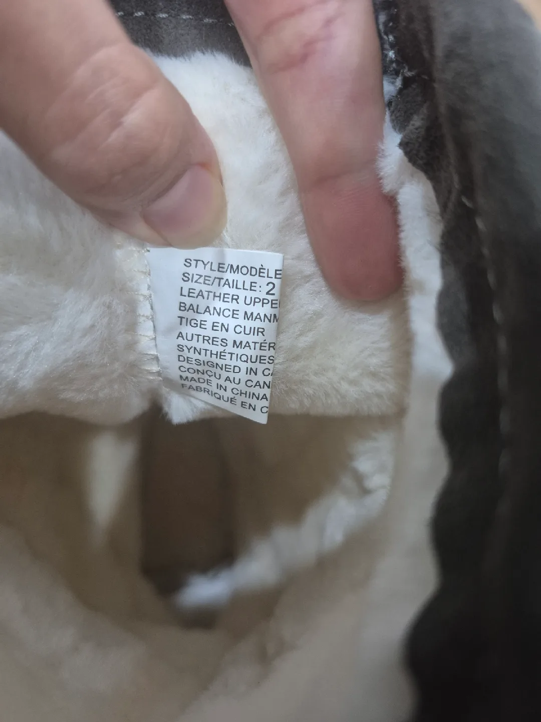 New Grey Suede Softmoc Mukluks Boots Size 2 image indicator(2)