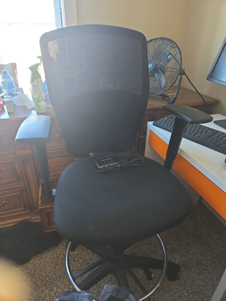 Hp desktop computer and desktop and chair image indicator(2)