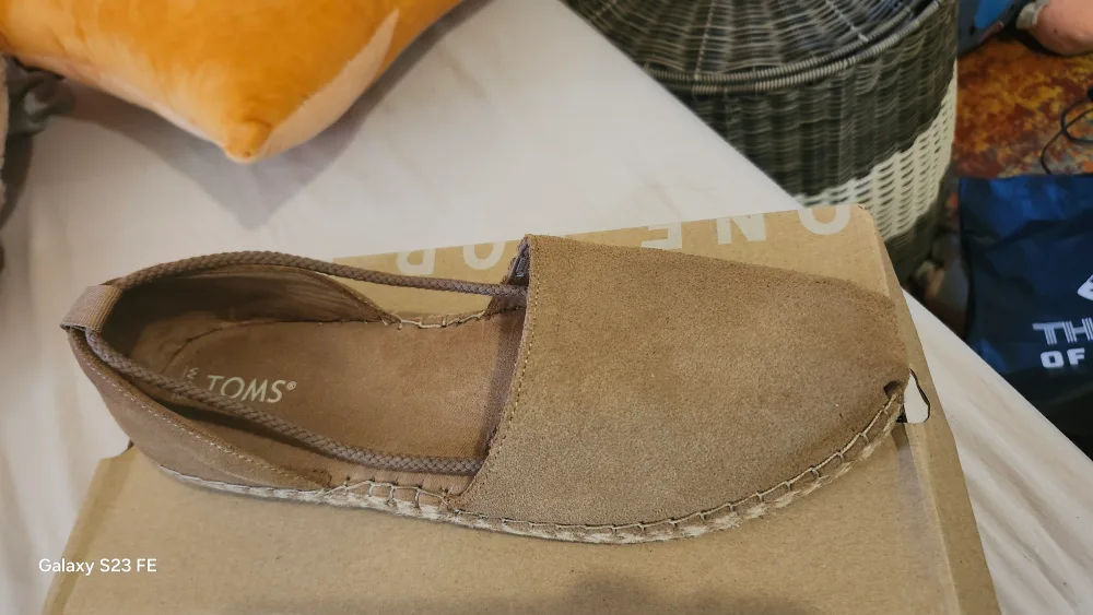TOMS Women's Espadrille Size 9.5 image indicator(2)