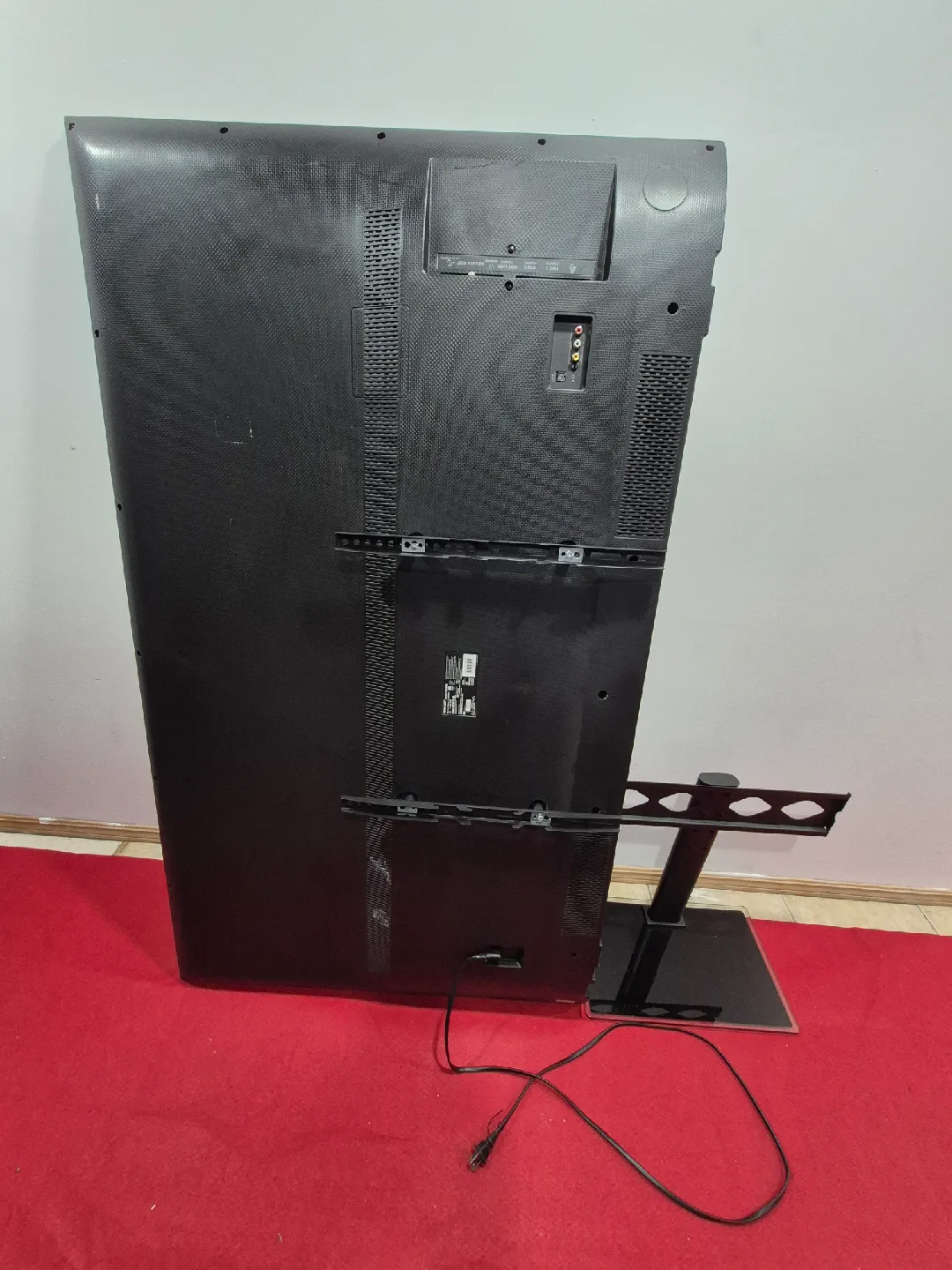 60" Roku 4K Smart LED TV image indicator(4)