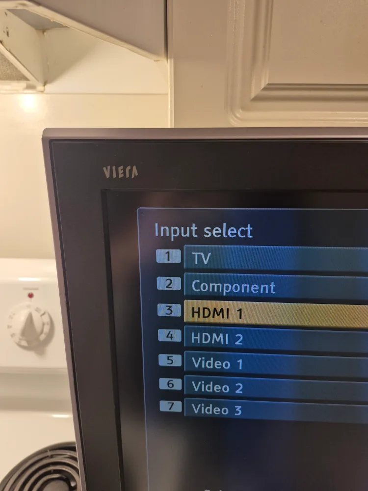 28" LCD Flat-Screen 2007 Viera Panasonic TV 🖥 & Remote!! image indicator(4)
