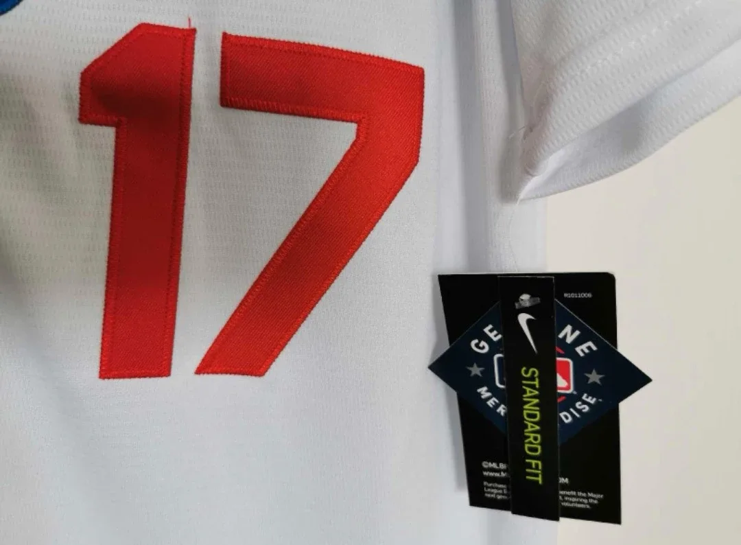 MLB Jersey - Size M image indicator(3)