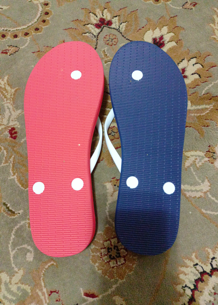 Old Navy Flip Flops - Size 11 🧡 - photo 2