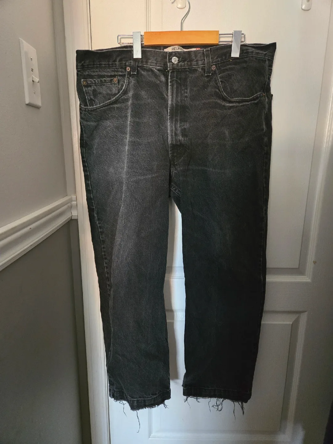 Levi's Relaxed Fit Black Jeans thumbnail