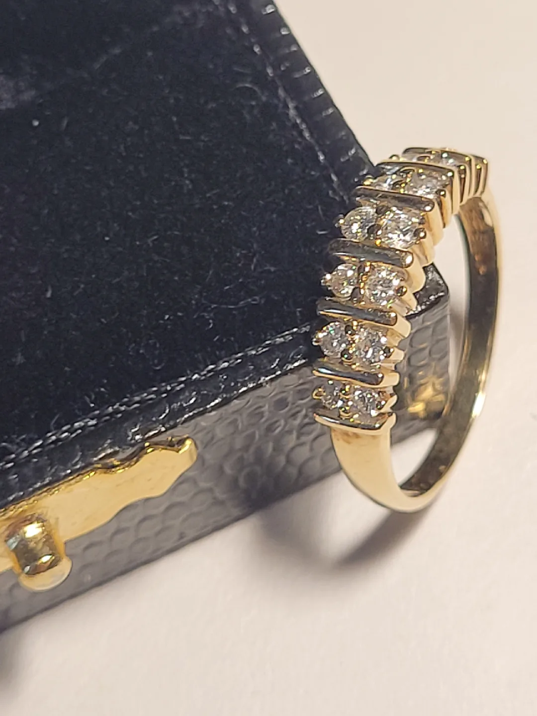 Gold Diamond Ring image indicator(3)