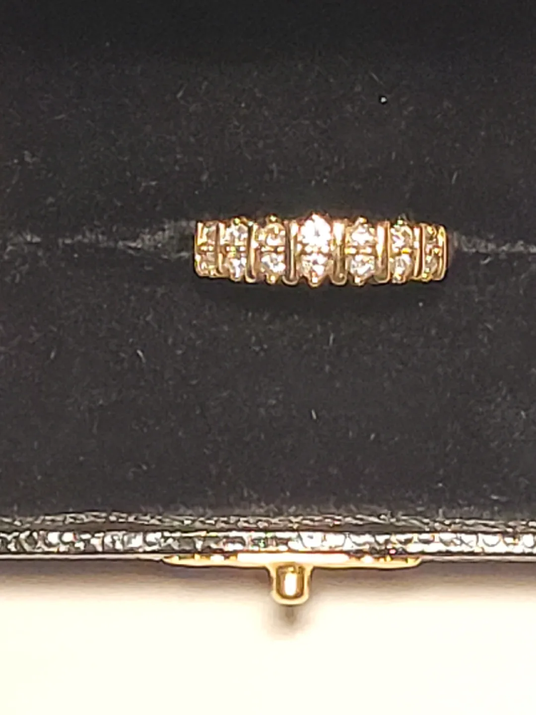 Gold Diamond Ring image indicator(5)