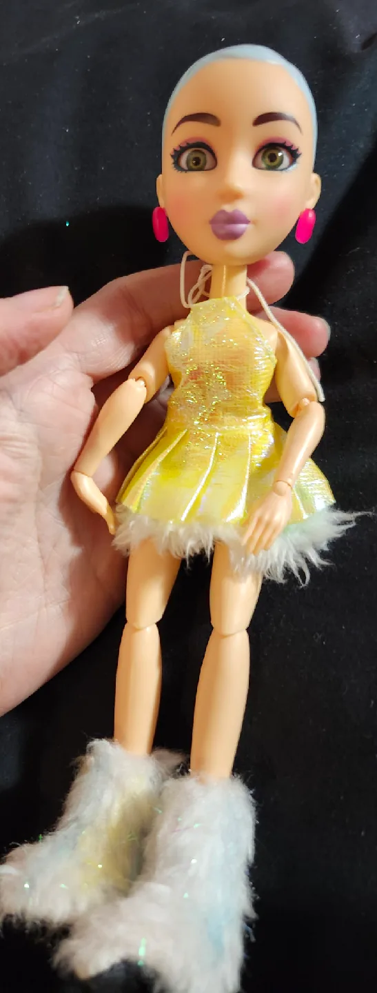 $5 snapstar echo doll 9"