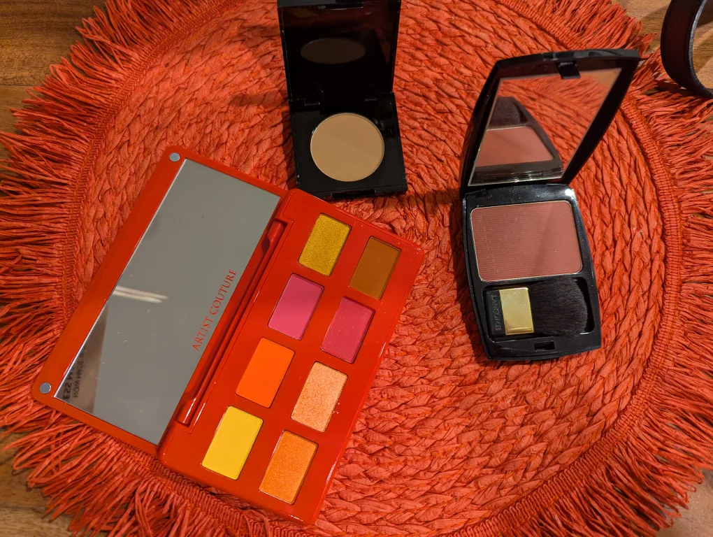 New makeup. Cheap. Ask for prices thumbnail