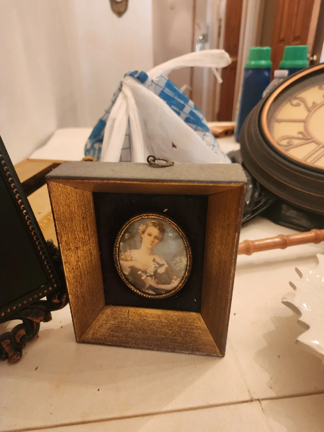 Vintage Decorative Frames all those pieces for $50 image indicator(6)